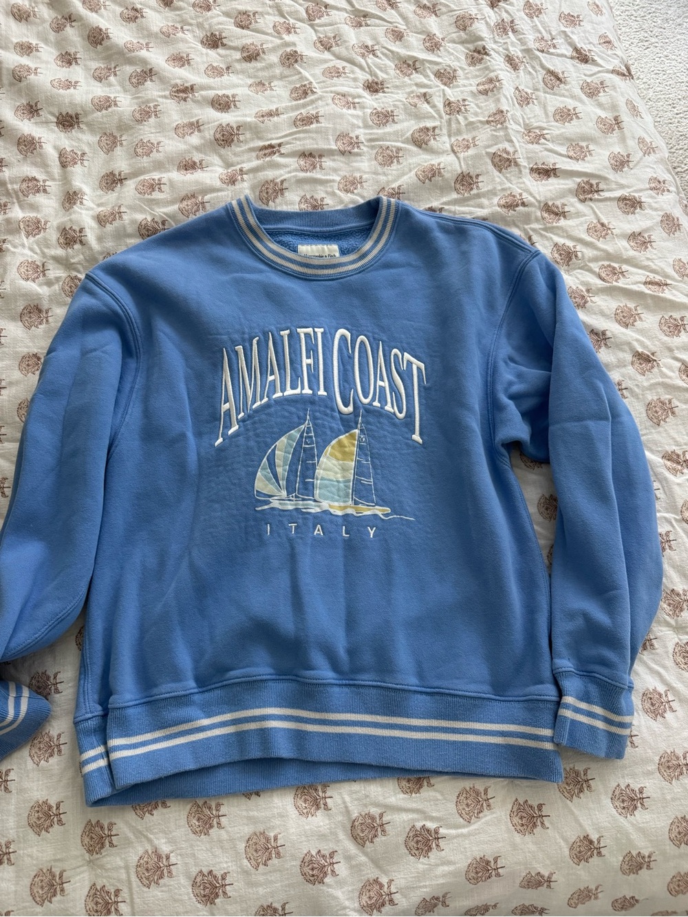 Abercrombie and Finch Small Amalfi Coast Italy Blue Crewneck Sweatshirt